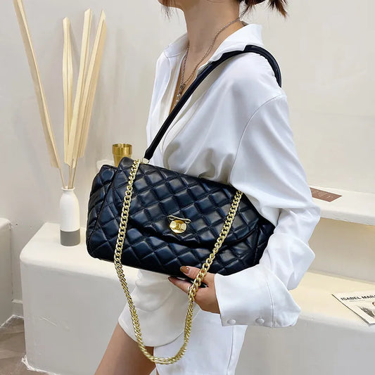 Schultertasche für Damen ⎜ Modische Handtasche im Rauten-Design mit goldener Kette und praktischem Verschluss