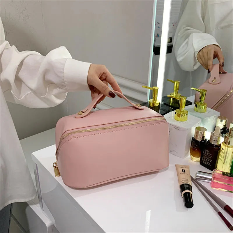 Kosmetiktasche für Damen ⎜ Große Reise-Tasche mit Tragegriff und praktischer Fächeraufteilung
