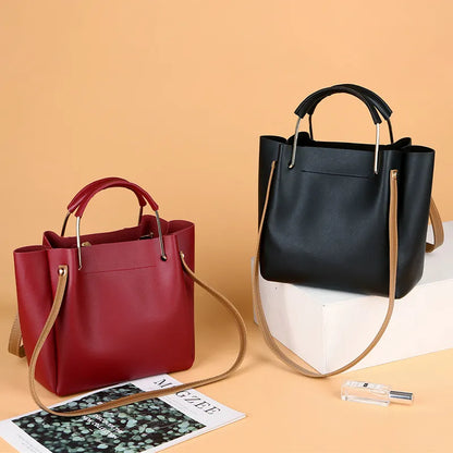 Handtasche für Damen ⎜ Modische Schultertasche mit Metallgriffen und verstellbarem Riemen