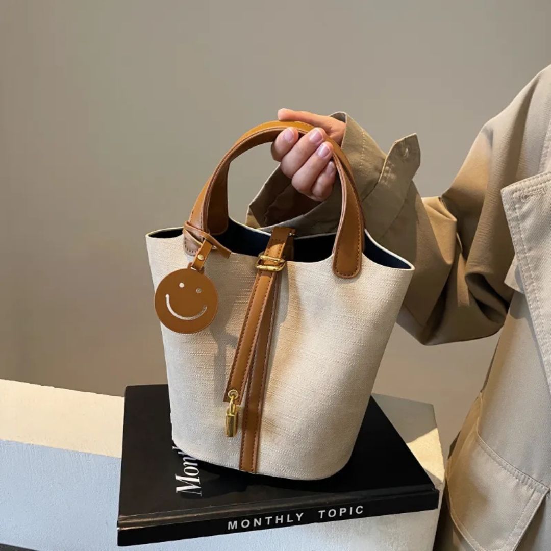 Retro Handtasche für Damen ⎜ Modische Tasche mit Smiley-Tag und verstellbarem Schulterriemen