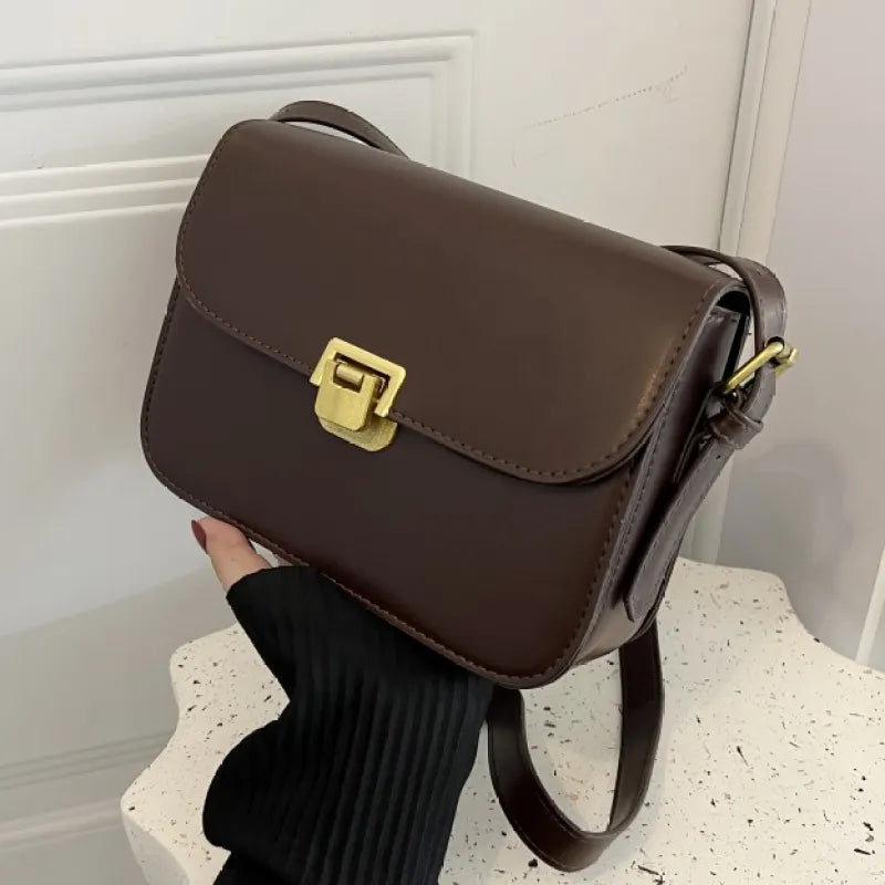 Elegante Umhängetasche für Damen ⎜ Schlichtes Design mit goldener Schnalle und verstellbarem Riemen