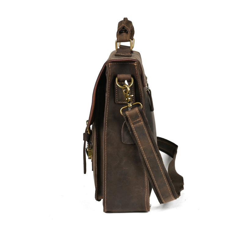 Laptoptasche aus Leder für Herren ⎜ Robuste Umhängetasche mit Schnallenverschluss und gepolstertem Innenfach