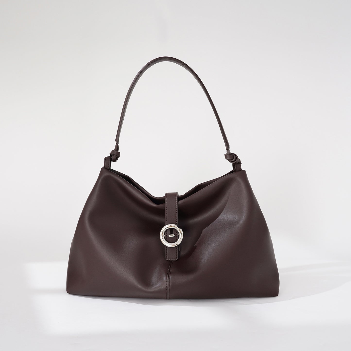 Große Umhängetasche für Damen ⎜ Stilvolle Schultertasche mit edlem Design und praktischer Ringvorrichtung
