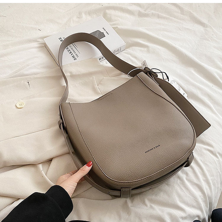 Crossbody Bucket Bag für Damen ⎜ Schlichtes Design mit verstellbarem Schultergurt und praktischem Innenraum