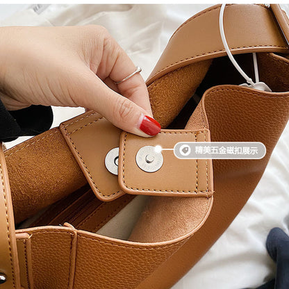 Crossbody Bucket Bag für Damen ⎜ Schlichtes Design mit verstellbarem Schultergurt und praktischem Innenraum