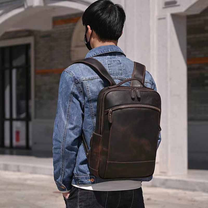 Leder Rucksack für Herren ⎜ Stylischer Outdoor-Träger mit großem Stauraum