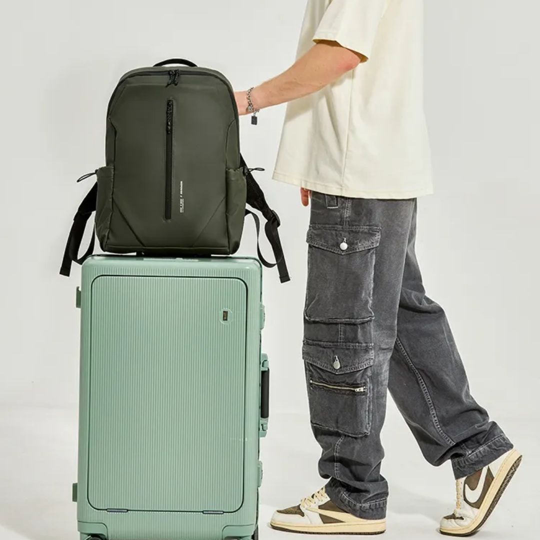 Rucksack für Herren ⎜ Moderner und vielseitiger Backpack für Arbeit, Reisen und Freizeit