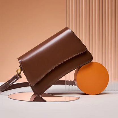 Schultertasche für Damen ⎜ Stilvolle Umhängetasche aus hochwertigem Leder mit goldenen Akzenten