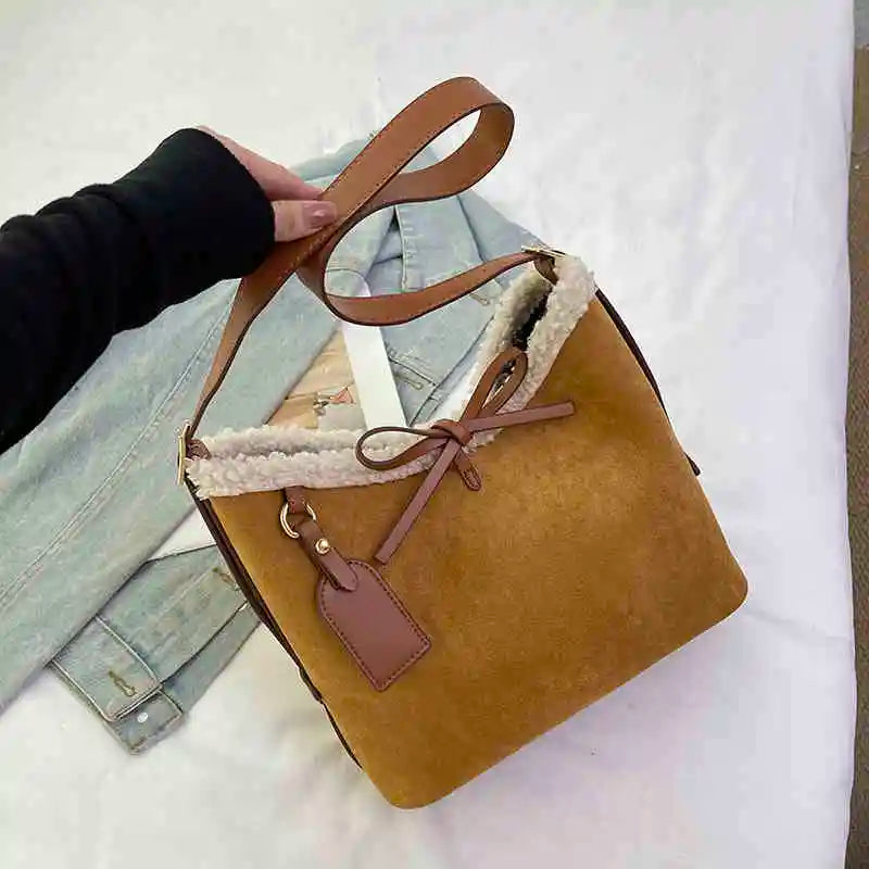 Retro Umhängetasche für Damen ⎜ Große Suede-Tasche mit weichem Futter und dekorativem Schleifenverschluss