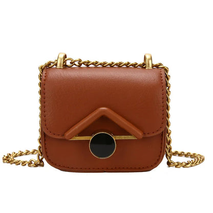Kleine Umhängetasche mit Kette ⎜ Elegantes Design mit goldener Schnalle und minimalistischen Details