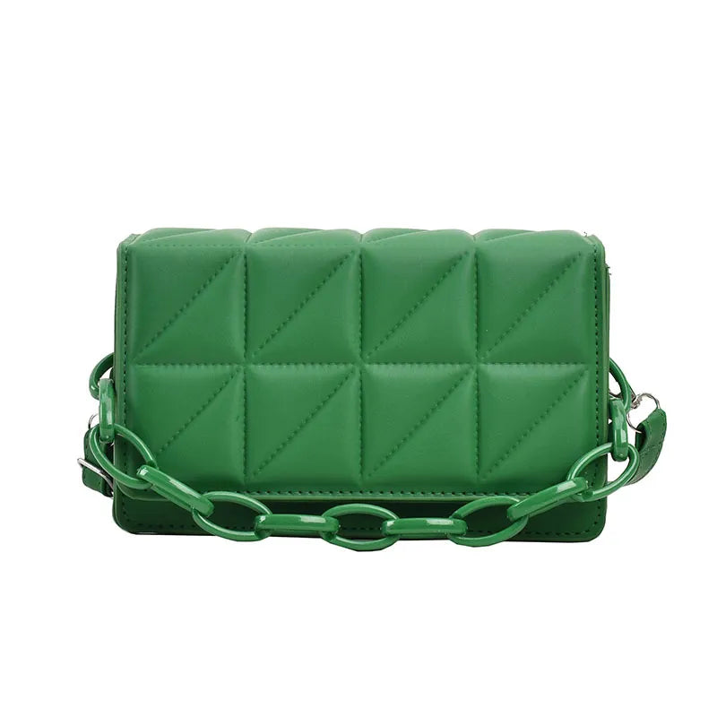 Umhängetasche für Damen ⎜ Modische Handtasche mit Ketten-Detail und geprägtem Lederdesign