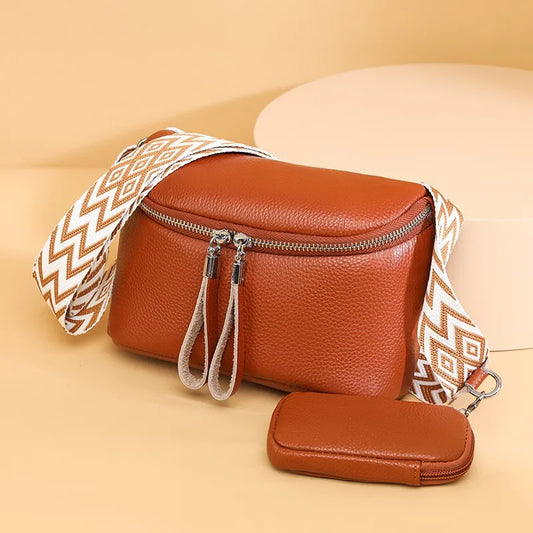 Leder Umhängetasche ⎜ Praktisches Design mit verstellbarem Trageriemen und Etui