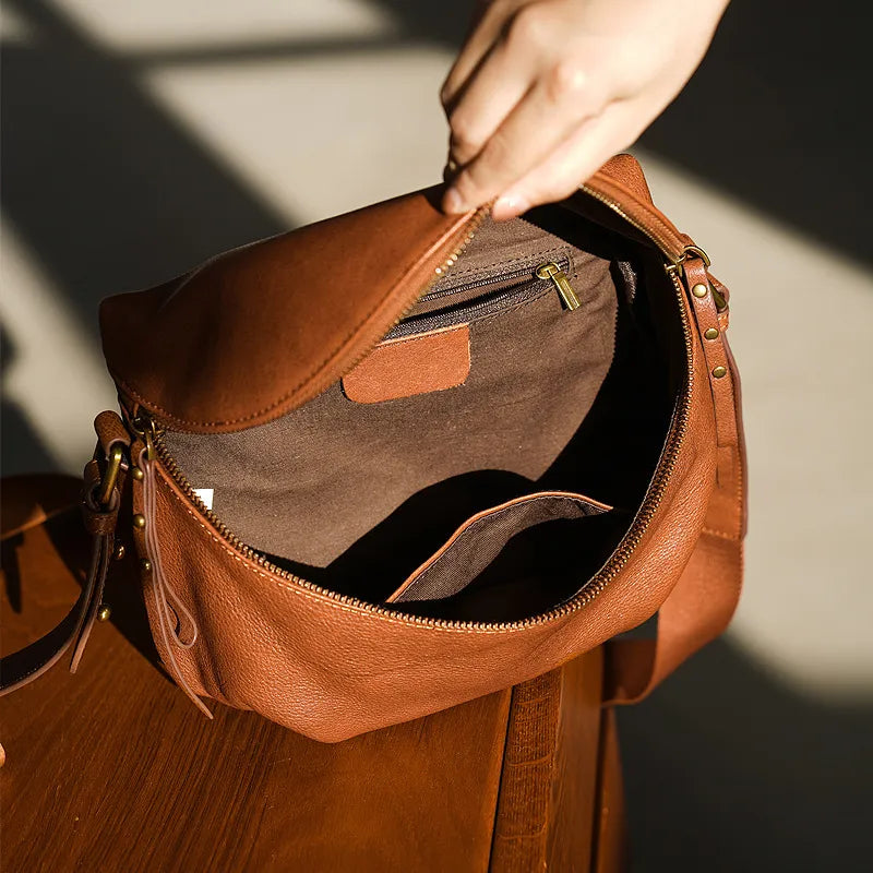Umhängetasche ⎜ Praktisches Design aus hochwertigem Leder mit verstellbarem Schulterriemen
