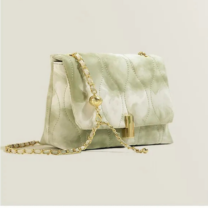 Kleine Ketten-Tasche ⎜ Elegantes Design mit strukturiertem Muster und goldenen Details