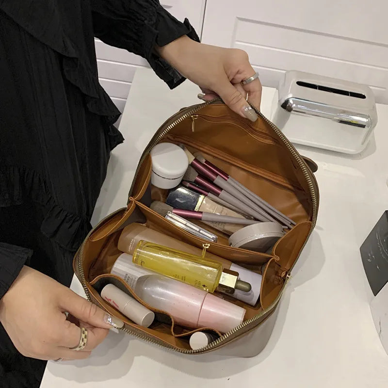 Kosmetiktasche für Damen ⎜ Große Reise-Tasche mit Tragegriff und praktischer Fächeraufteilung