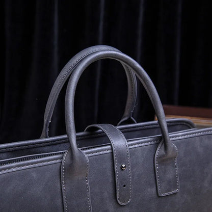Herren Aktentasche ⎜ Stylische Handtasche aus Kunstleder für den Alltag mit praktischen Tragegriffen