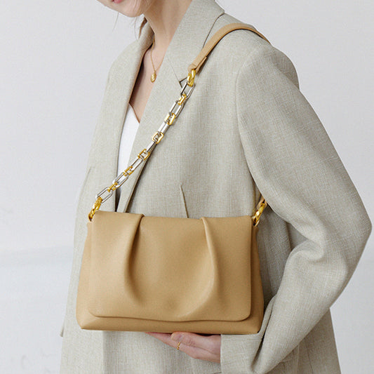 Schultertasche aus weichem Material ⎜ Vielseitig und stylisch für jeden Anlass