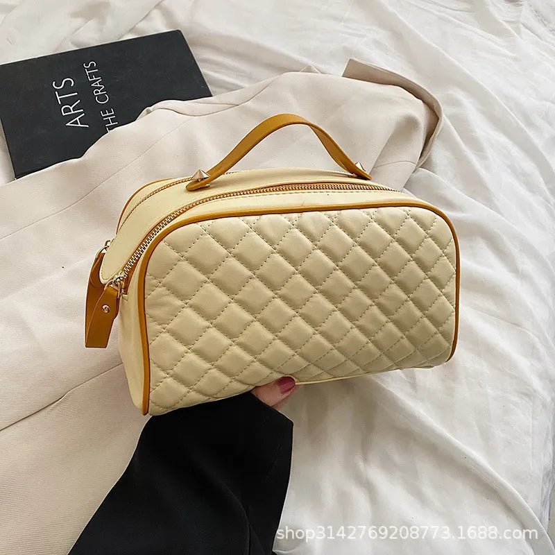 Kosmetiktasche für Damen ⎜ Steppdesign in Rautenoptik mit großer Kapazität und praktischem Tragegriff