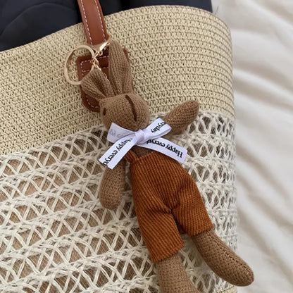 Strohtasche mit Anhänger ⎜ Stilvolle Umhängetasche für den Alltag