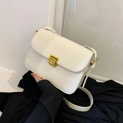 Elegante Umhängetasche für Damen ⎜ Schlichtes Design mit goldener Schnalle und verstellbarem Riemen