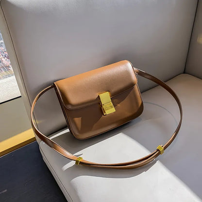 Klassische Schultertasche aus Leder ⎜ Elegantes Accessoire mit goldener Schnalle für stilvolle Auftritte