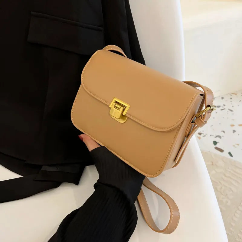 Elegante Umhängetasche für Damen ⎜ Schlichtes Design mit goldener Schnalle und verstellbarem Riemen