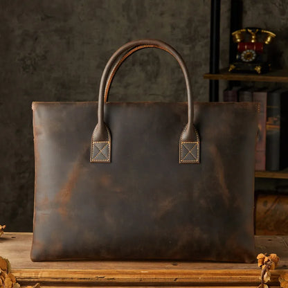 Laptoptasche aus Echtleder ⎜ Stilvolle Aktentasche mit Prägung und praktischen Tragegriffen