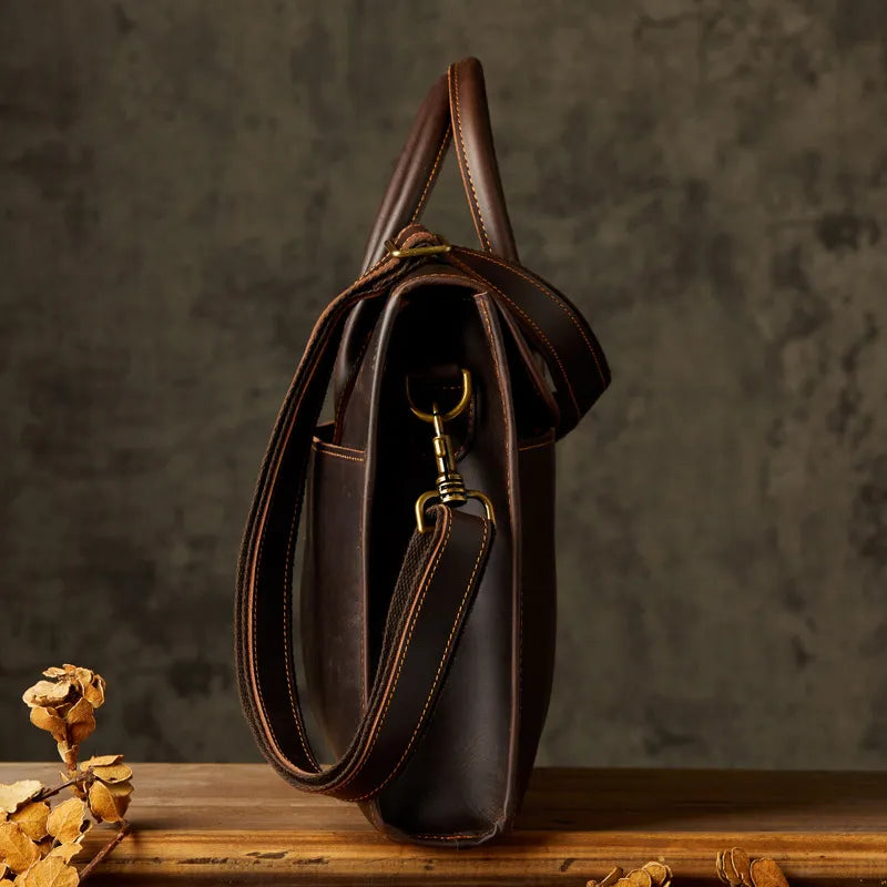 Laptoptasche für Herren ⎜ Edle Echtleder-Aktentasche mit Schultergurt und praktischen Tragegriffen