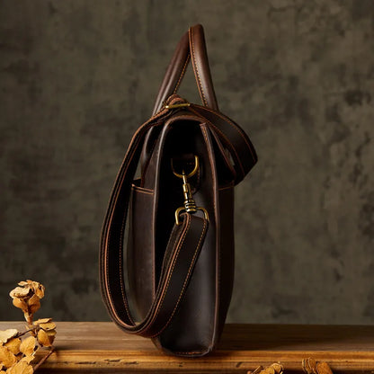 Laptoptasche für Herren ⎜ Edle Echtleder-Aktentasche mit Schultergurt und praktischen Tragegriffen