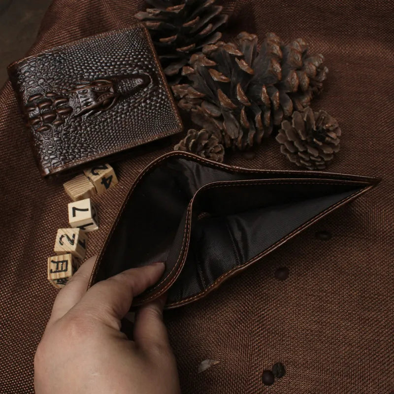 Herren Geldbörse im Krokodildesign ⎜ Robuste Retro-Brieftasche aus geprägtem Leder