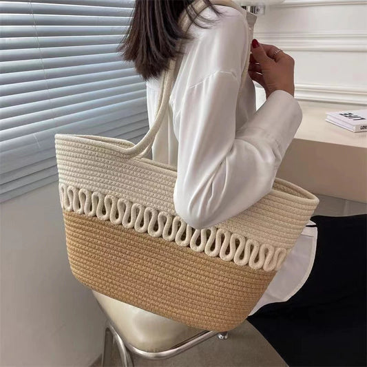 Stroh-Shopper Tasche für Damen ⎜ Geräumige Umhängetasche mit modischem Design und geflochtenem Detail